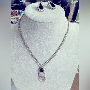 Vintage silver tone black teardrop pendant necklace and earrings